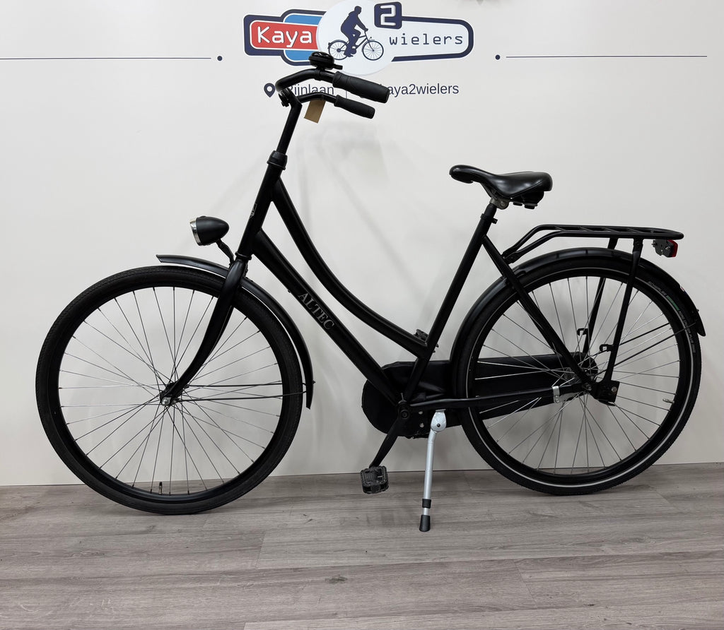 Tweedehands Altec omafiets zwart – linkerzijde
